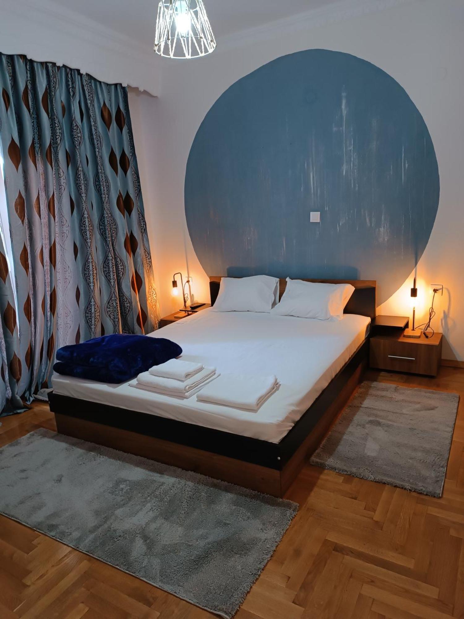 Apartment Pablo Boutique Neon Petritsion